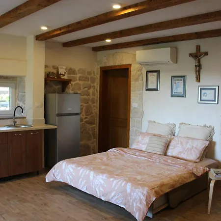 Lila Apartment