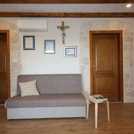 Apartament Lila Dicmo