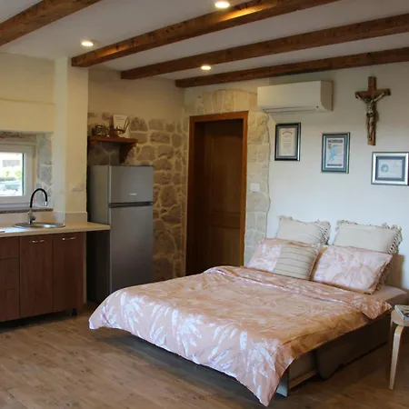 Apartament Lila *